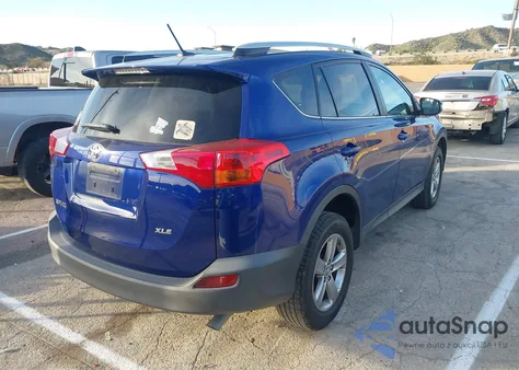 2015 Toyota Rav4 Xle z USA, uszkodzony, nr VIN 2T3WFREV6FW226498